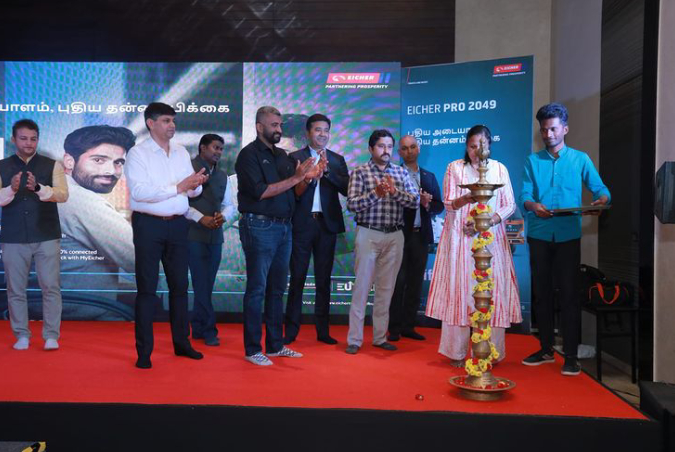 Transforming the lives! Our Life Badal De event at Coimbatore showcased how the Eicher Pro 2049 Smart City Truck is transforming the lives of our customers.