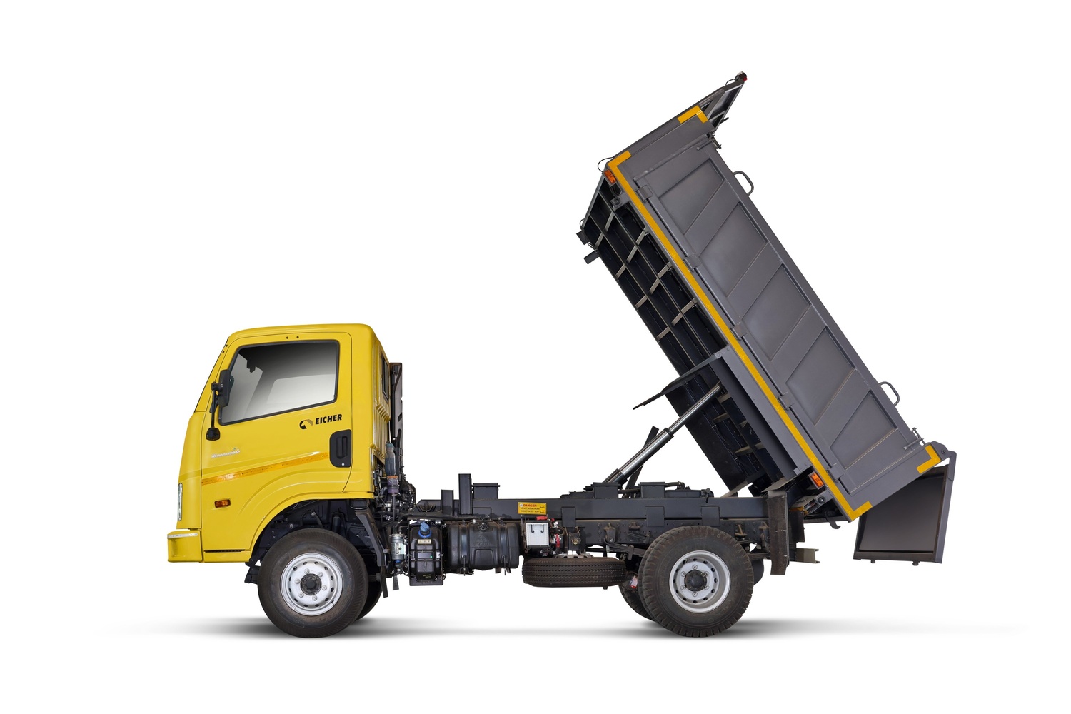 Eicher Pro 2075T Exterior